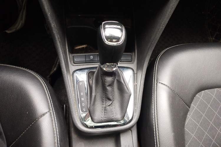 Used Skoda Rapid 2019 1.5L Automatic Comfort Edition China V Standard Gear Lever