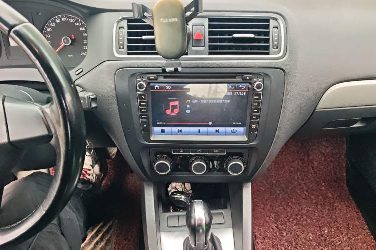 Used Volkswagen Sagitar 2014 Revised Version 1.6L Automatic Comfort Edition
