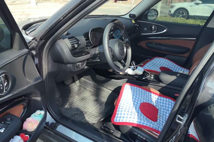 Used MINI Clubman 2023 Refresh 1.5T COOPER Connoisseur