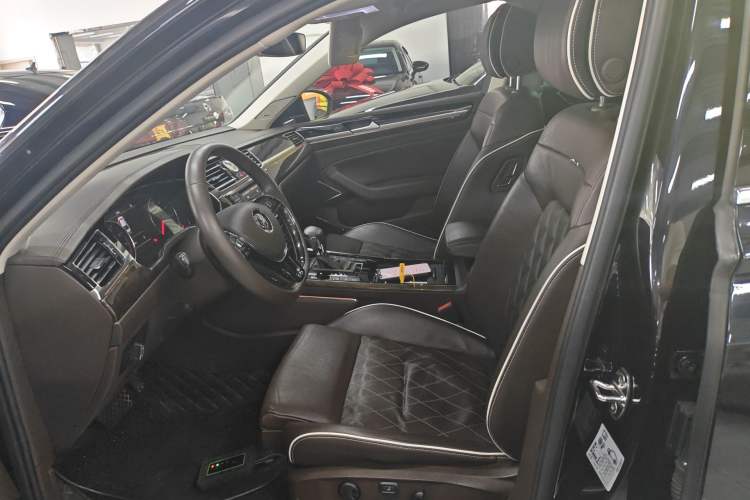 Used Volkswagen Phideon 2018 380TSI Two-Wheel-Drive Flagship Edition
