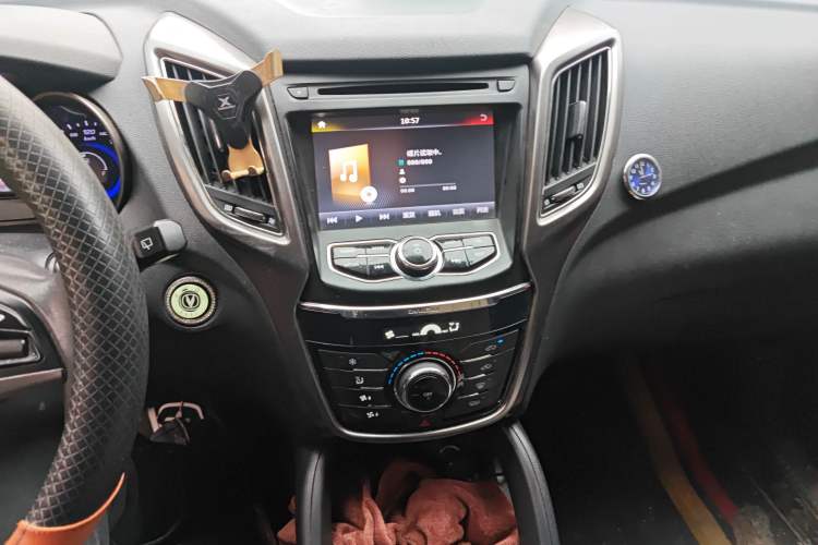 Used Changan CS75 2014 2.0L Manual Leading Version China IV Standard