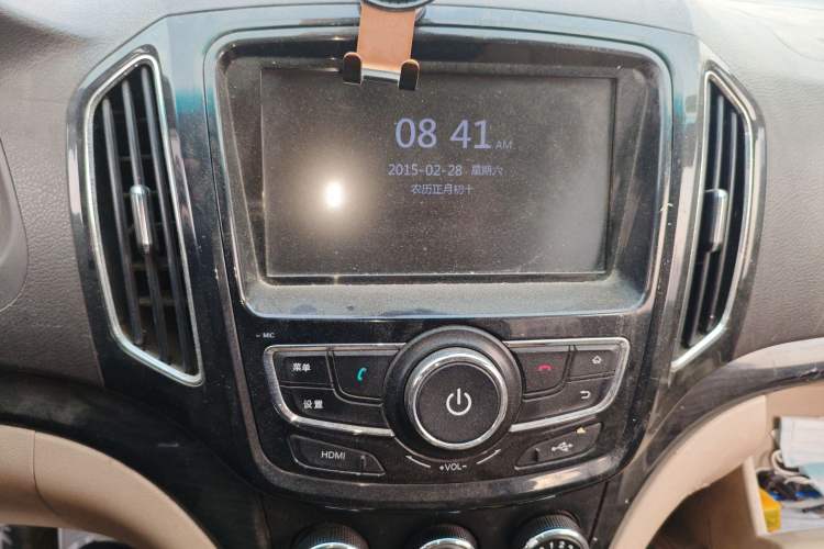 Used Baojun 730 2014 1.5L manual Comfort ESP version 7 seats
