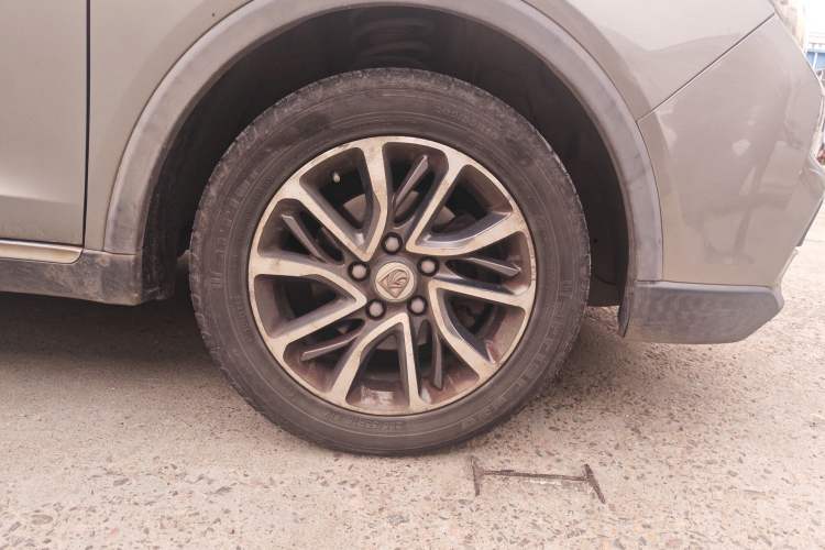 Used Baojun 730 2017 1.8L iAMT Prestige Version 7 Seats Right Front Wheel Hub