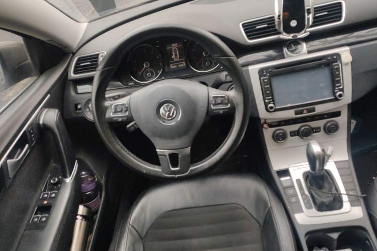 Used Volkswagen Magotan 2015 1.8TSI Luxury Model Steering Wheel