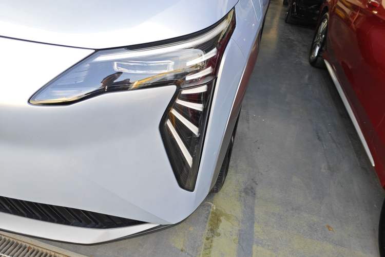 Used AION Y 2023 Younger Star Edition