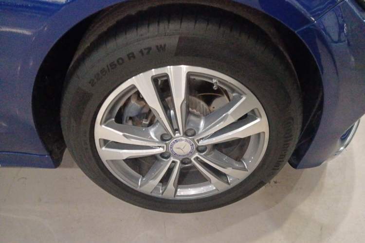 Used Mercedes-Benz C-Class 2017 C 200 L Sport Edition Right Front Wheel Hub