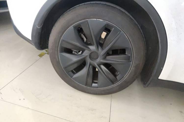 Used Tesla Model Y 2024 Rear-Wheel-Drive Version
