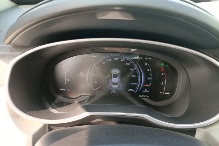 Used Geely Auto Emgrand X7 Sport 2020 1.8TD DCT Two-Wheel Drive Smart Connect 4G-Enabled Version