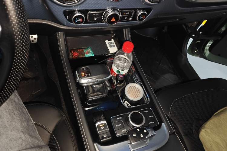 Used BAIC Off-Road BJ40 2020 2.0T Automatic Four-Wheel Drive Tribute Edition 2020 Xieke Version
