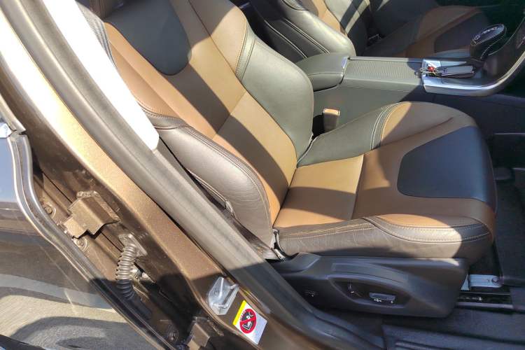 Used Volvo XC60 2016 T5 AWD Zhiyuan Edition Right Front Seat