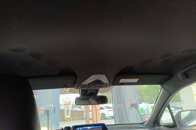 Used Toyota IZOA 2018 2.0L Yichi Version China VI Standard Headliner