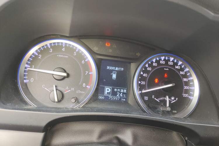 Used Toyota Highlander 2017 2.0T Four-Wheel Drive Black Edition Limited Model
