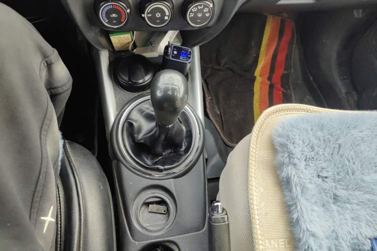 Used Mitsubishi ASX 2013 1.6L Manual Two-Wheel Drive Standard Edition Gear Lever