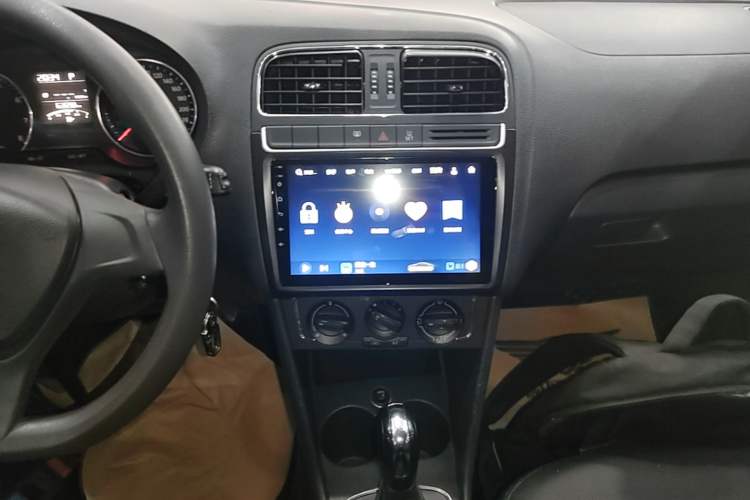 Used Volkswagen Polo 2014 1.4L Automatic Comfort Edition
