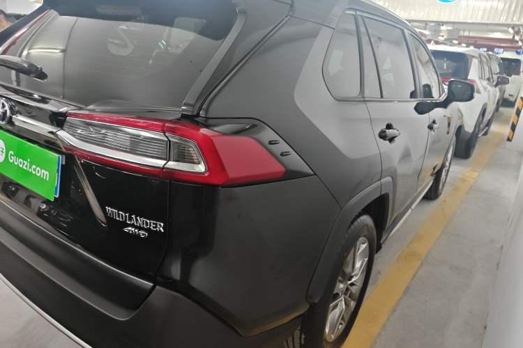 Used Toyota Wildlander 2020 2.0L CVT 4x4 Luxury Edition Rear Right 45 Deg