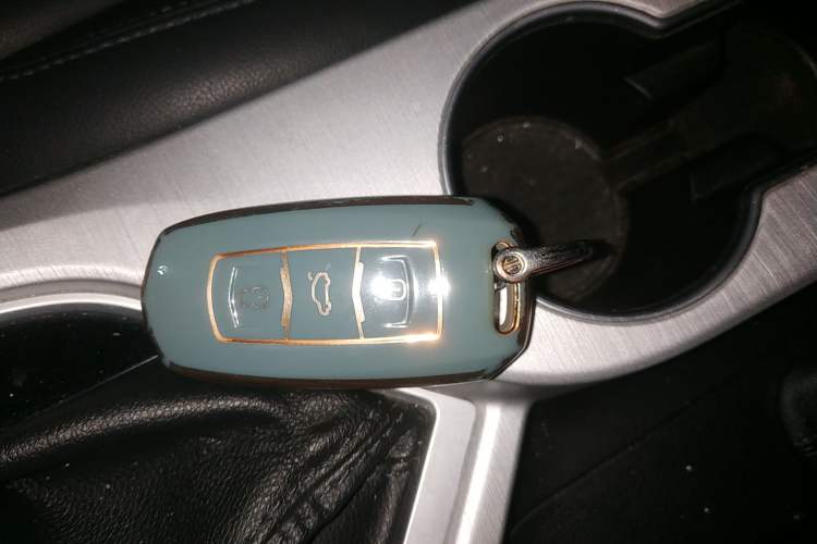 Used Geely Auto Vision 2019 Upgraded Model 1.5L CVT Luxury Version China VI Standard