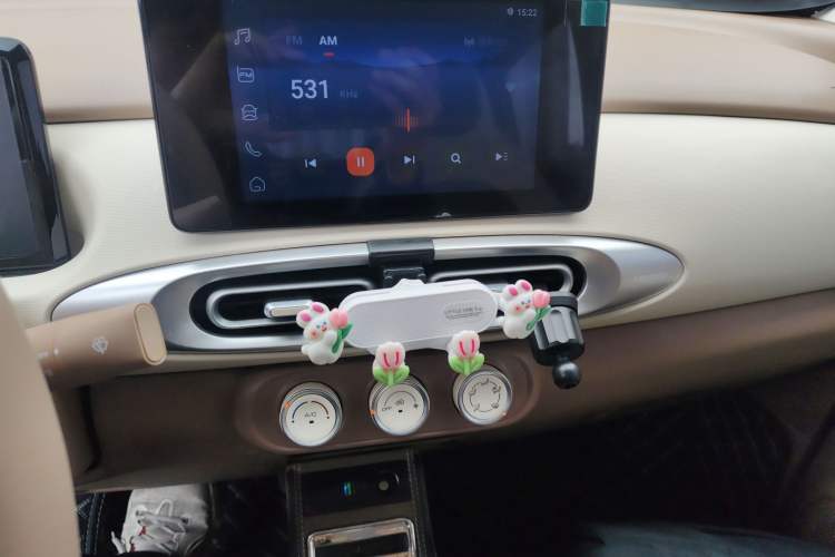 Used Wuling Hongguang MINIEV 2025 Four-Door Version Zhenxiang+ Edition Audio And AC Panel