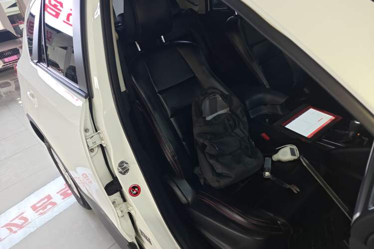 Used Mazda CX-5 2015 2.0L Automatic Two-Wheel Drive Urban Version
