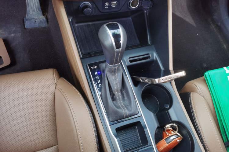 Used Hyundai Tucson 2015 1.6T Dual-Clutch Two-Wheel-Drive Leading Model Gear Lever