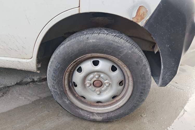 Used CHANGAN KAICHENG Star 2 2012 1.0L Base Version JL466Q9 Right Front Wheel Hub