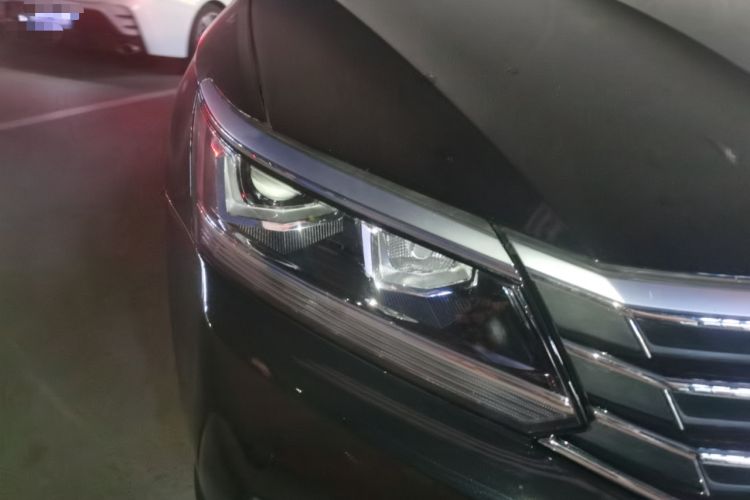 Used Volkswagen Passat 2016 330TSI DSG Luxury Edition Right Front Headlight