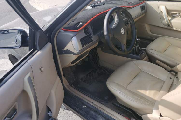 Used Volkswagen Santana Vista 2008 1.8L Manual Comfort Edition Driver Seat