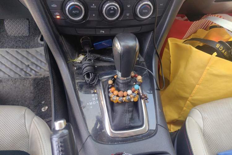 Used Mazda Atenza 2015 2.0L Blue Sky Luxury Edition