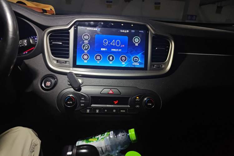 Used Kia Sorento 2016 Sorento L 2.4L Gasoline 4WD Custom Edition 5 Seats China IV Standard