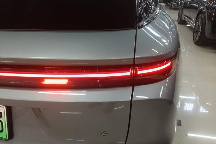 Used Li Auto i6 2025 Model Two-Wheel-Drive Standard Type