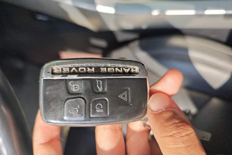 Used Land Rover Range Evoque 2018 240 PS SE Smart Brilliance Edition