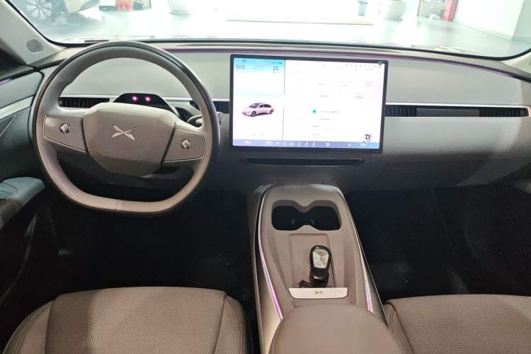 Used XPeng MONA M03 2024 620 with Ultra-Long Range Center Console