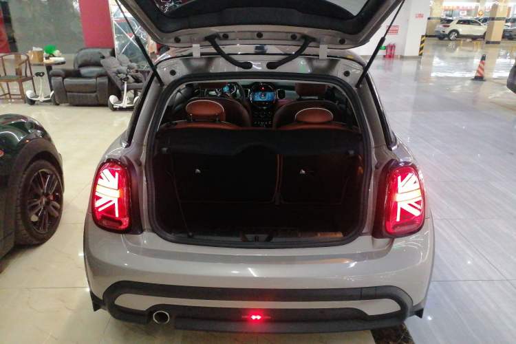 Used MINI 2022 1.5T COOPER Artist Trunk