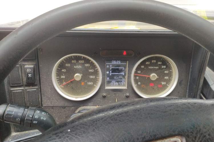 Used Iveco Daily 2017 2.5T A35 Passenger Van 5-7 Seats Model 47Z5