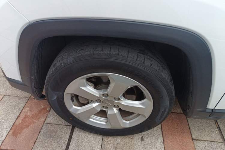 Used Jeep Compass 2019 220T Automatic Family Edition
