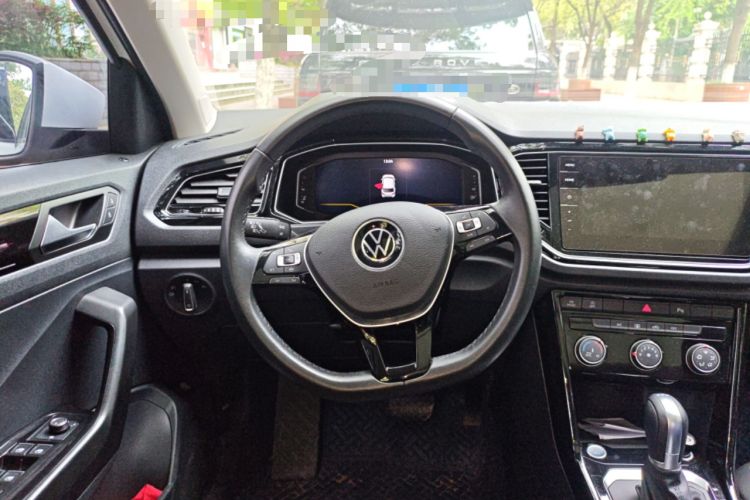 Used Volkswagen T-ROC 2022 280TSI DSG Two-Wheel Drive Comfort PLUS Steering Wheel