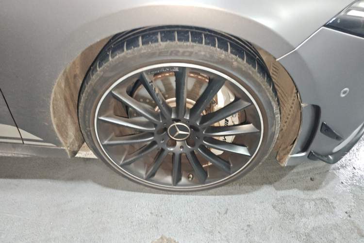 Used Mercedes-Benz A AMG 2022 AMG A 35 L 4MATIC Right Front Wheel Hub