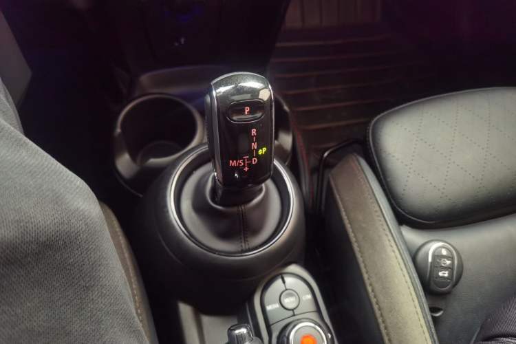 Used MINI MINI 2018 1.5T COOPER Artist Five-Door Edition