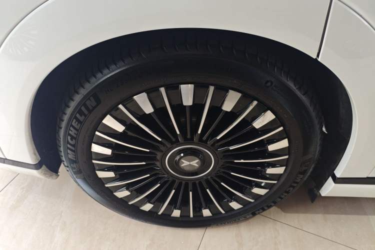 Used XPeng X9 2025 740 Ultra-Long Range Max
