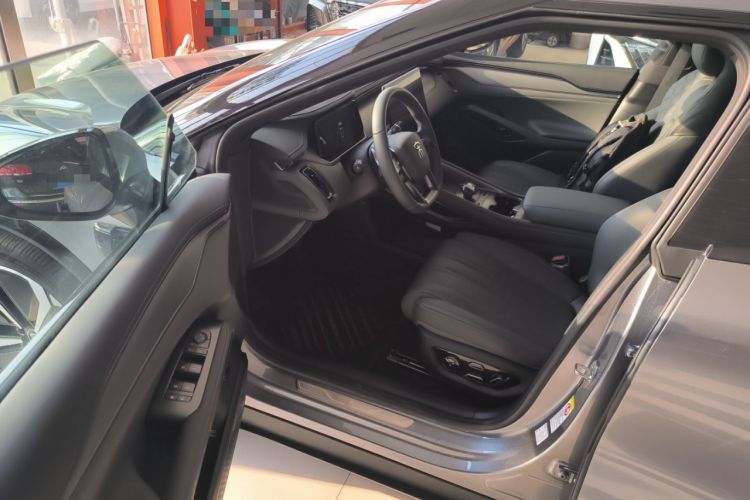 Used BYD Song L EV 2025 Intelligent Driving Version 662 km LiDAR Excellence Edition
