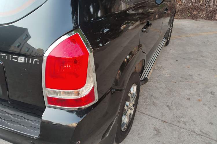 Used Hyundai Tucson 2013 2.0L Automatic Two-Wheel Drive Comfort Version
