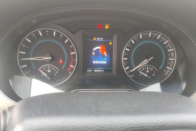 Used Haval H2 2016 Red-Label 1.5T Manual Two-Wheel Drive Luxury Model