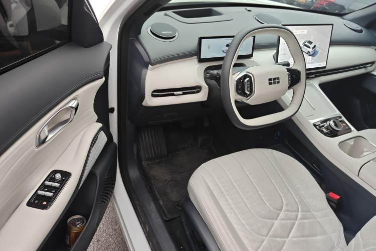 Used Geely Galaxy Xingjian 7 EM-i 2025 120km Exploration+ Version Driver Seat