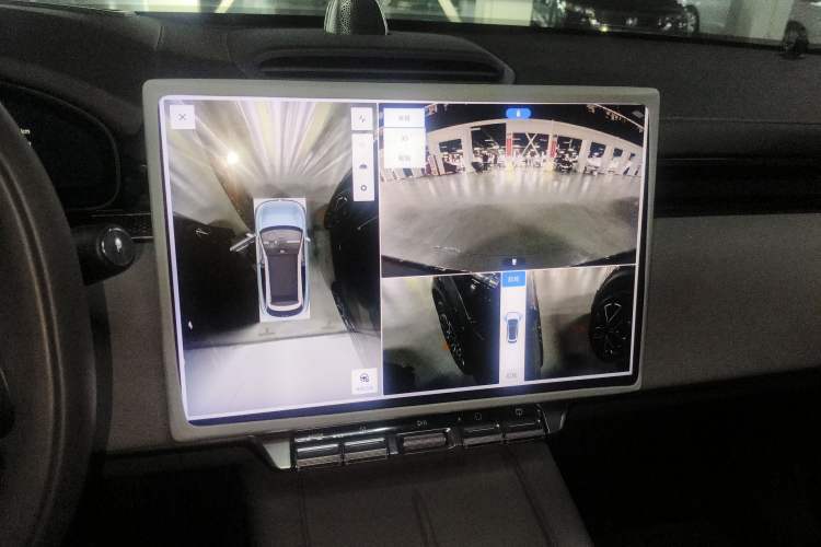 Used Zeekr 7X 2025 75 kWh Rear-Wheel Drive Intelligent Driving Version Audio And AC Panel