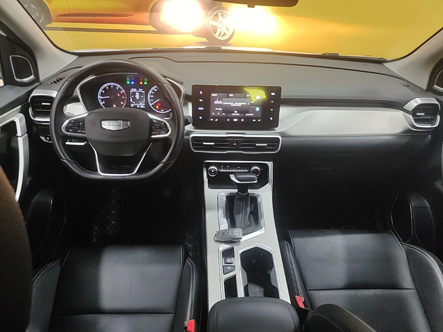 Geely Auto Coolray 2025 1.5L CVT Super Edition — снимка 12