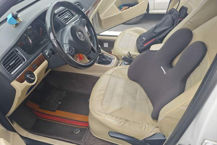 Used Volkswagen Lavida 2013 1.6L Automatic Luxury Edition Left Front Seat