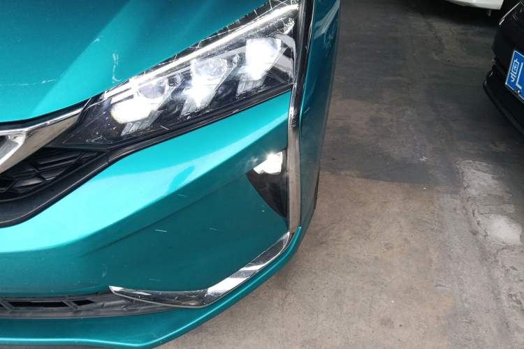 Used Dongfeng Aeolus Yixuan 2020 230T Automatic Cool Edition Left Front Headlight