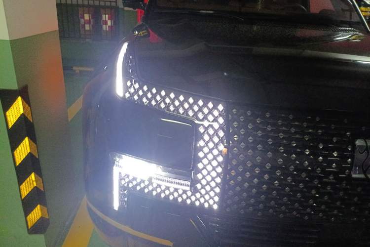 Used Yangwang U8 2023 Luxury Edition
