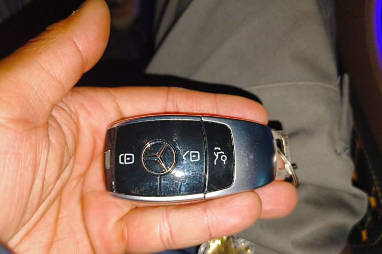 Used Mercedes-Benz E-Class New Energy 2022 Second Facelift E 350 e L Plug-in Hybrid Sports Sedan
