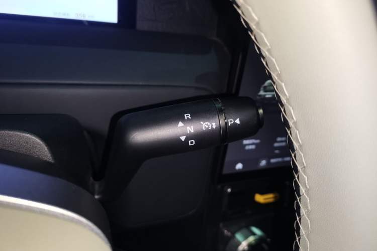 Used iCAR V23 2025 501 Four-Wheel Drive Intelligent Driving Version