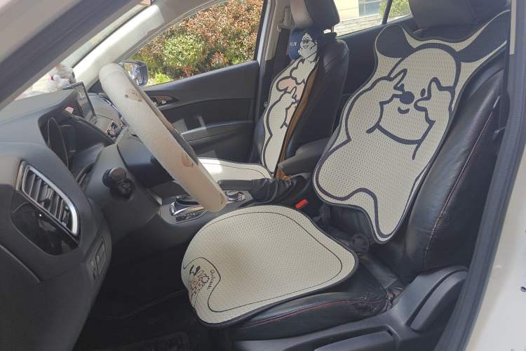 Used Mazda 3 Axela 2014 Sedan 1.5L Automatic Comfort Model Left Front Seat